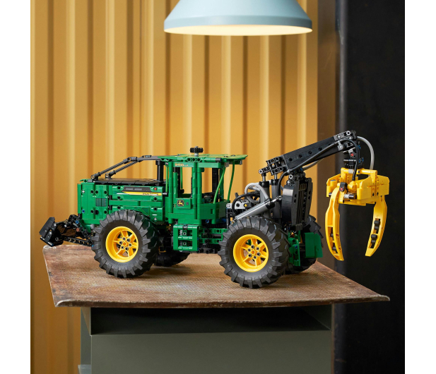 LEGO Technic 42157 Ciągnik zrywkowy John Deere 948L-II - 1144396 - zdjęcie 14